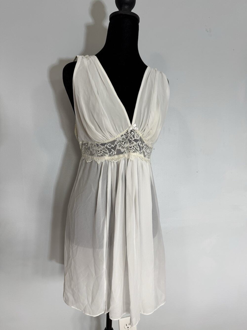 In Bloom Women’s White Laced Sz L Empire Waist Babydoll Fairy Romantic